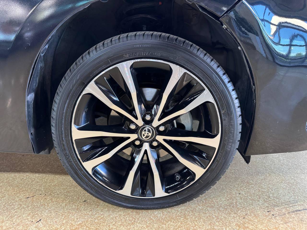 Used 2017 Toyota Corolla SE FWD image 40