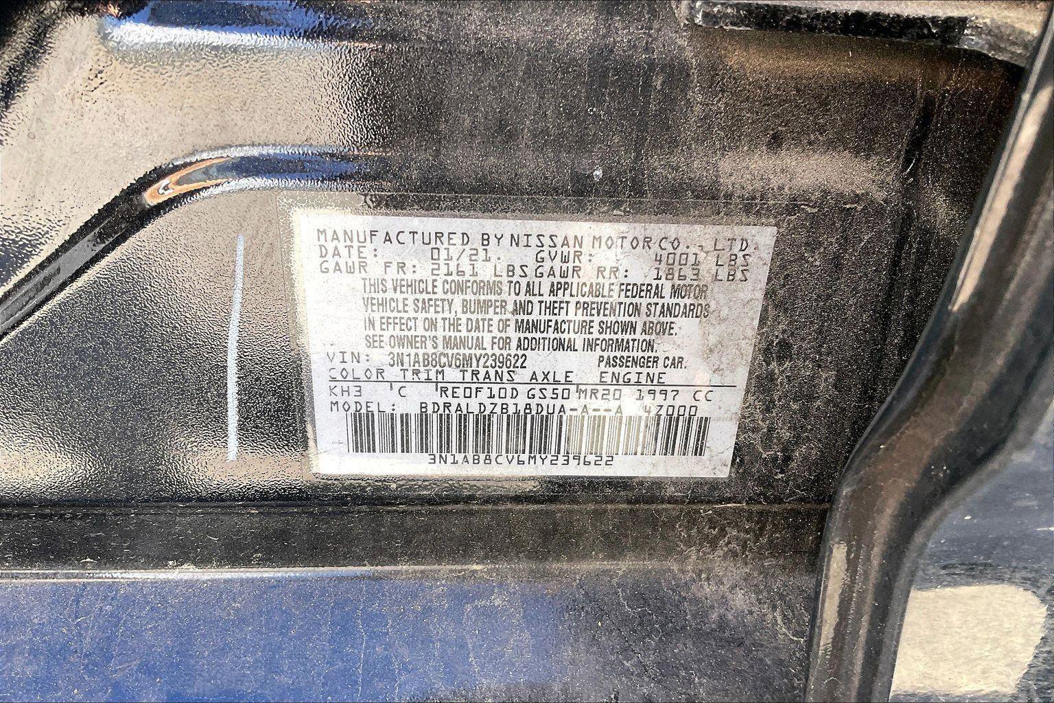 Used 2021 Nissan Sentra SV w/ SV Premium Package FWD image 2