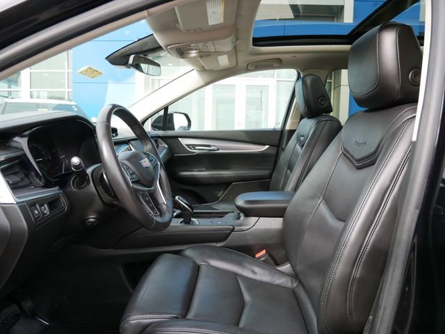 Used 2017 Cadillac XT5 Luxury w/ Driver Awareness Package image 7