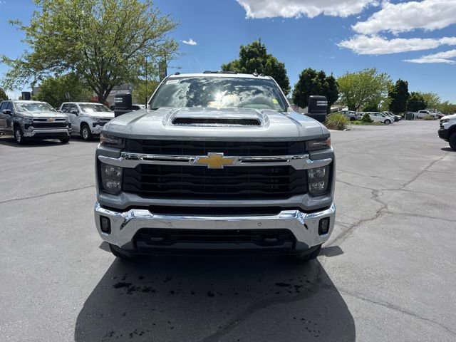 New 2026 Chevrolet Silverado 3500 LT w/ Safety Package AWD/4WD image 2