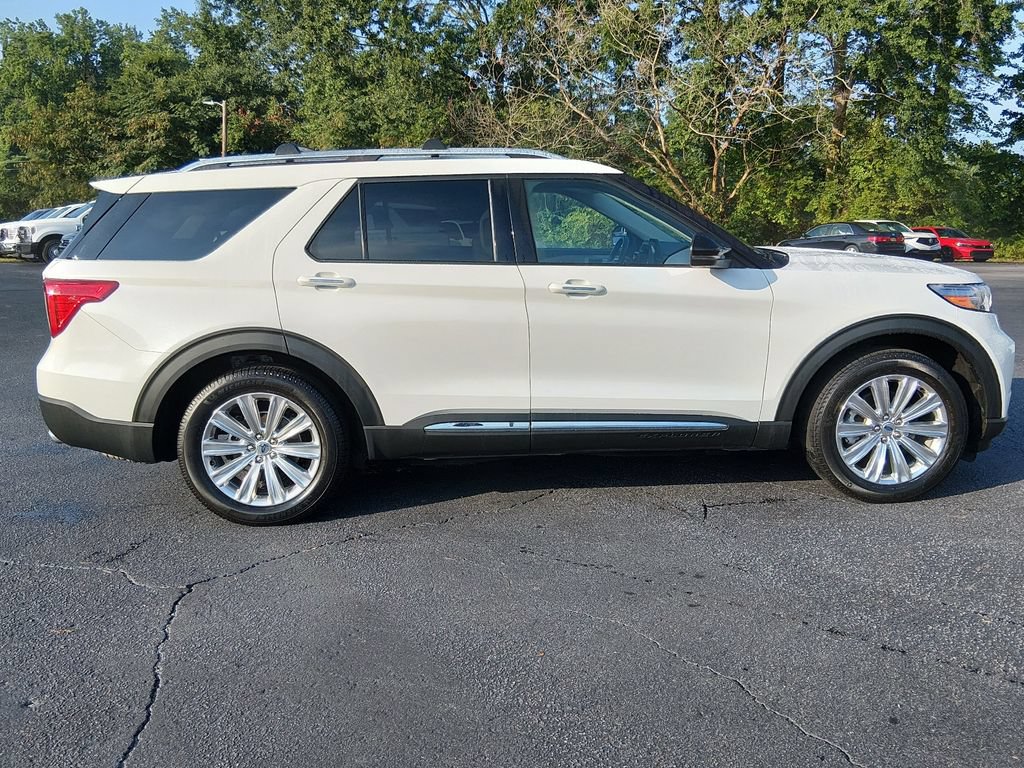 Used 2023 Ford Explorer Limited w/ Limited Technology Package RWD image 3