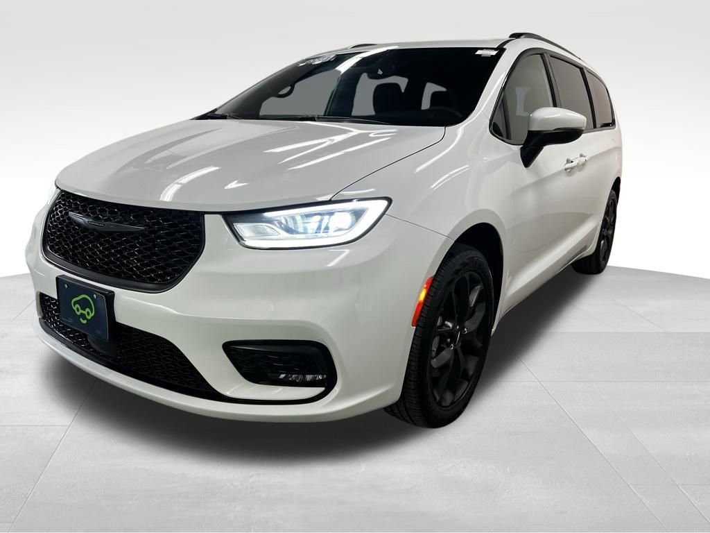 Used 2023 Chrysler Pacifica Touring-L w/ S Appearance Package image 7