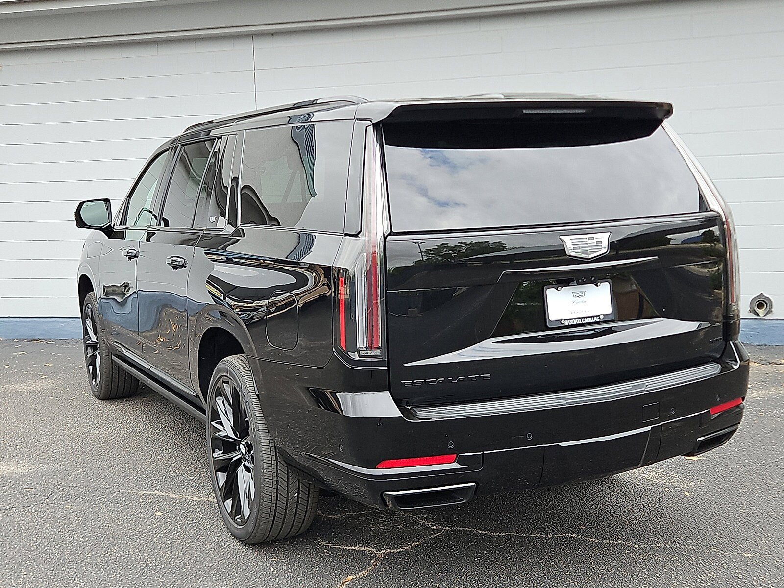 New 2026 Cadillac Escalade ESV Platinum Sport image 3