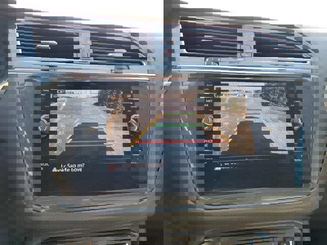 Used 2021 Volkswagen Tiguan SE image 23