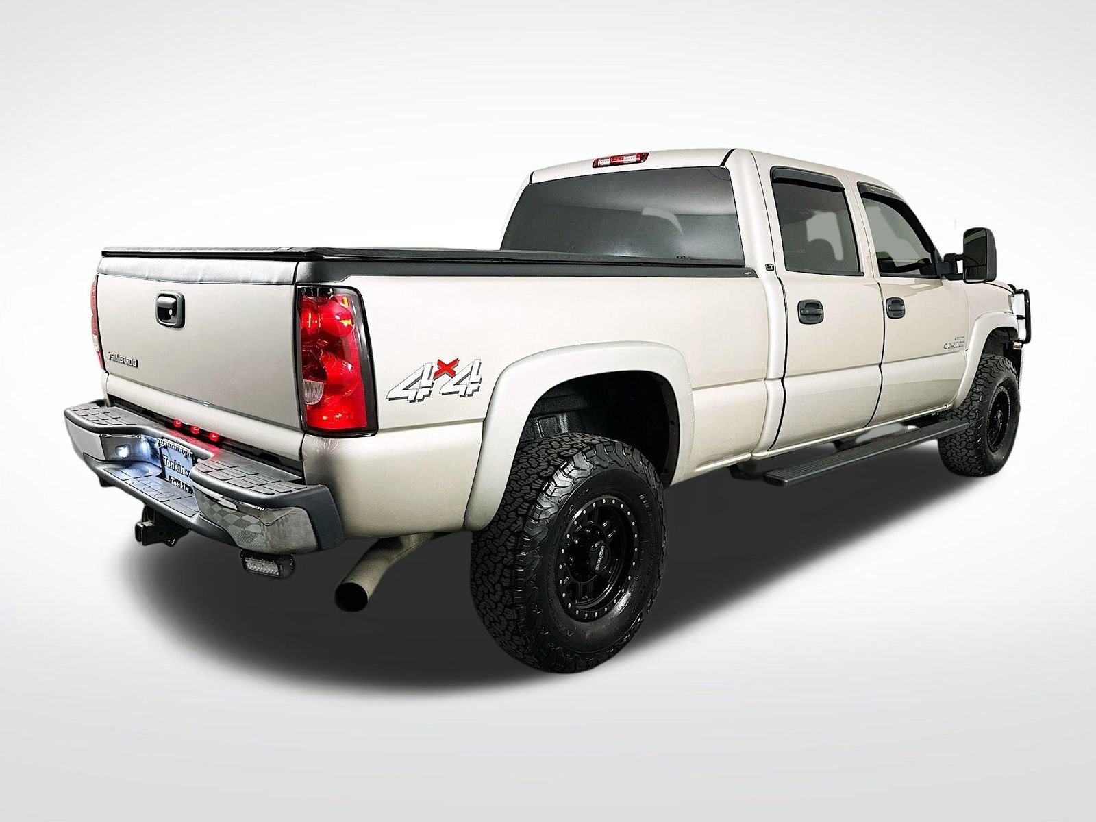 Used 2006 Chevrolet Silverado 2500 LT w/ Heavy-Duty Power Package image 8
