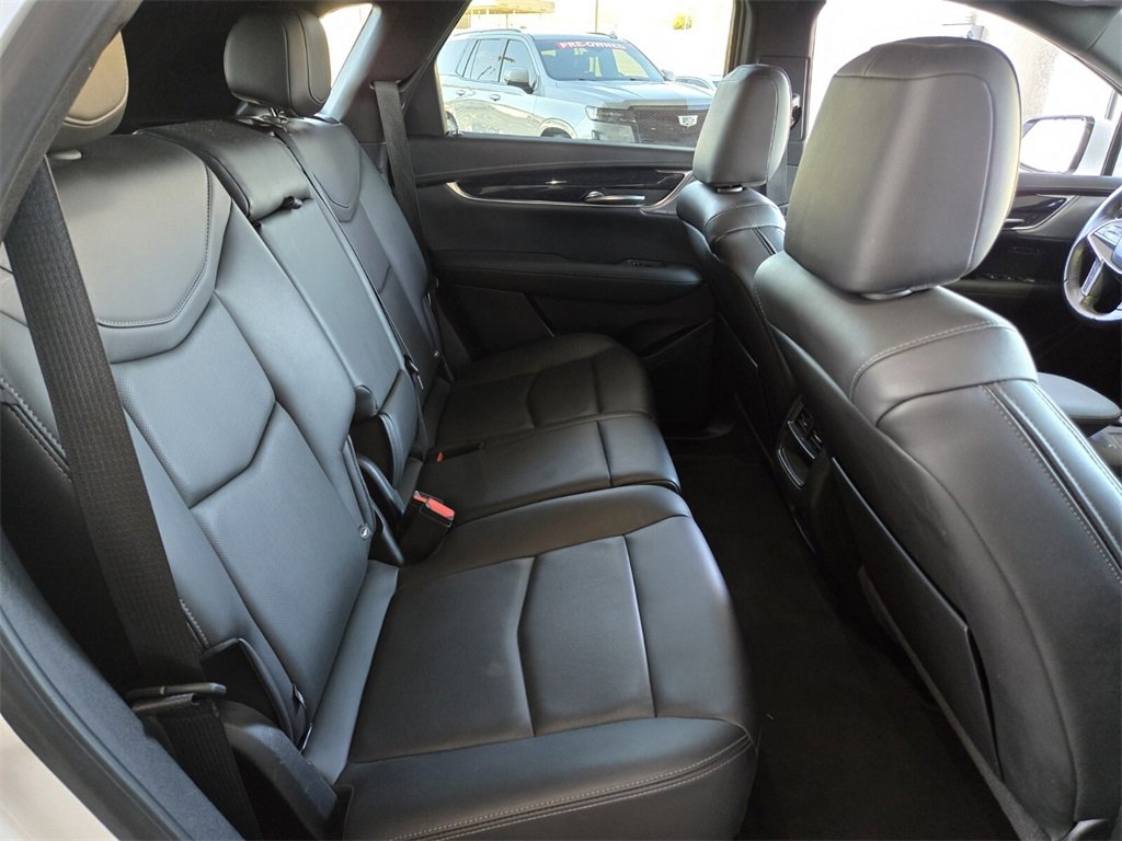 Used 2023 Cadillac XT5 Premium Luxury image 16