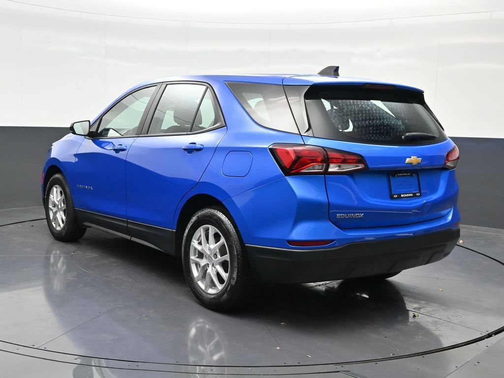 Used 2024 Chevrolet Equinox LS FWD image 3