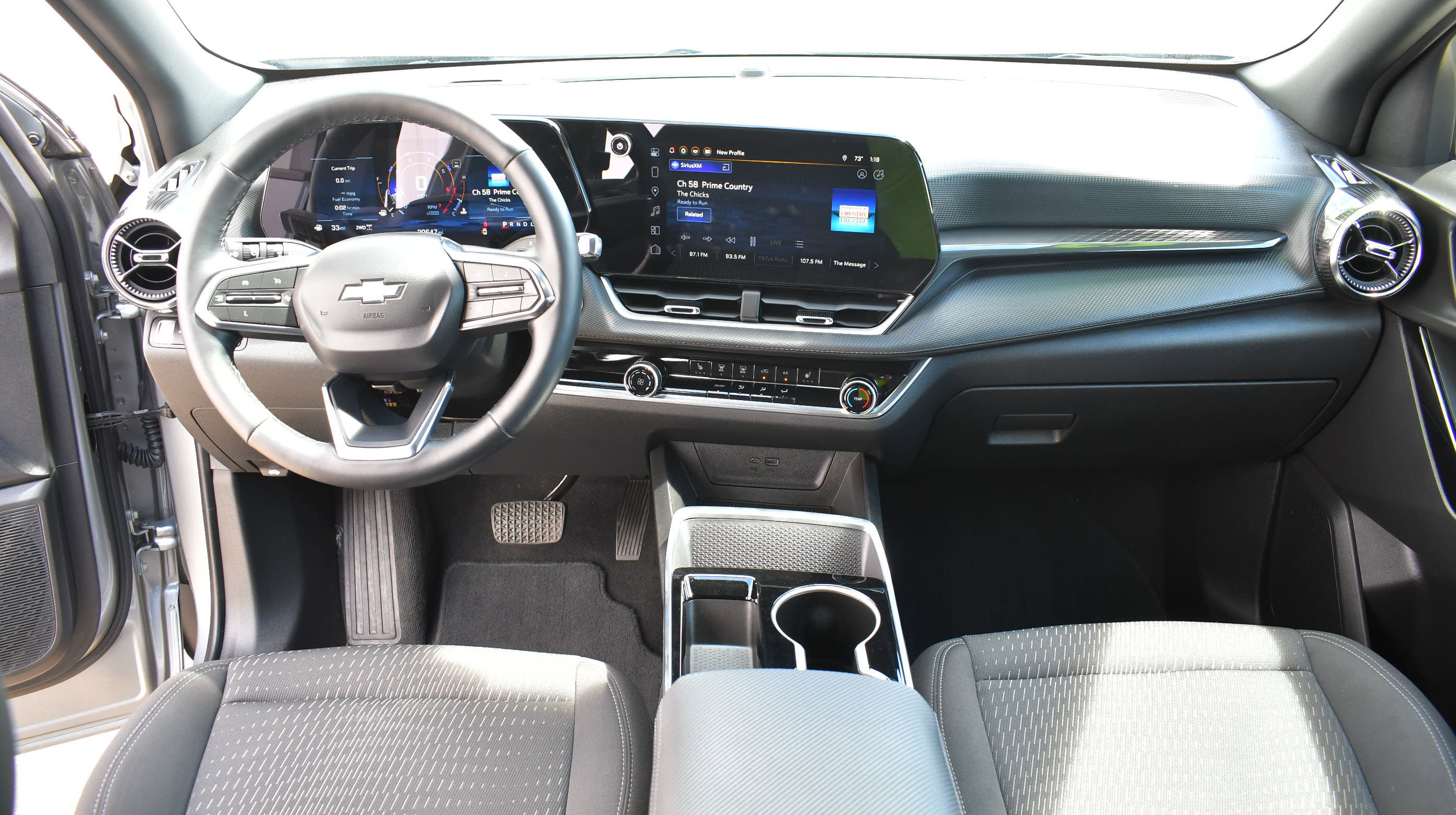 Used 2025 Chevrolet Equinox LT AWD/4WD image 14