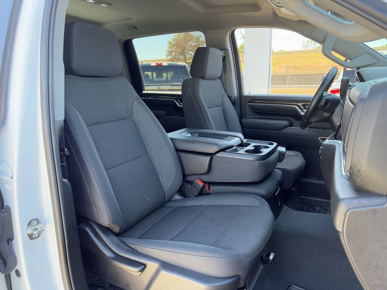Used 2025 Chevrolet Silverado 2500 LT w/ Convenience Package AWD/4WD image 30