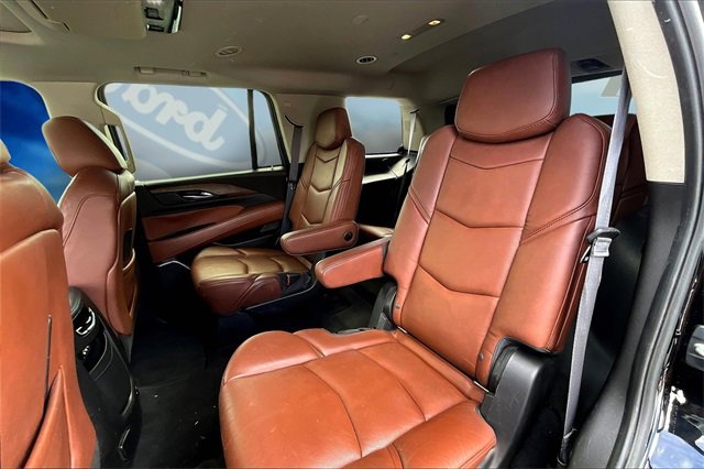 Used 2015 Cadillac Escalade Premium image 22
