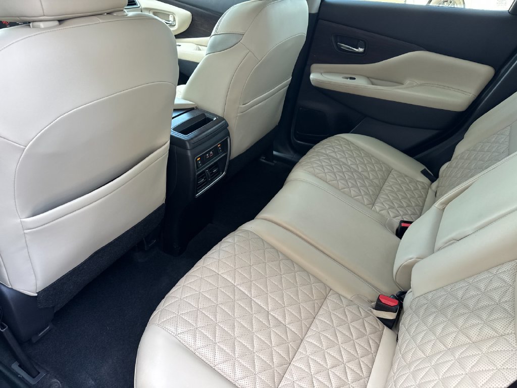Used 2022 Nissan Murano Platinum w/ Cargo Package FWD image 12