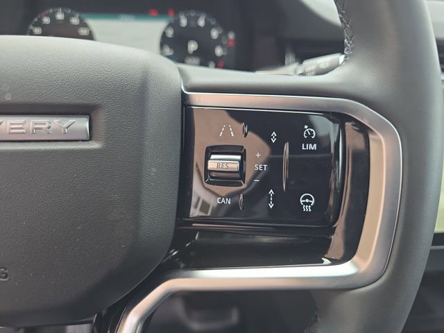 Used 2024 Land Rover Discovery Sport Dynamic SE image 18