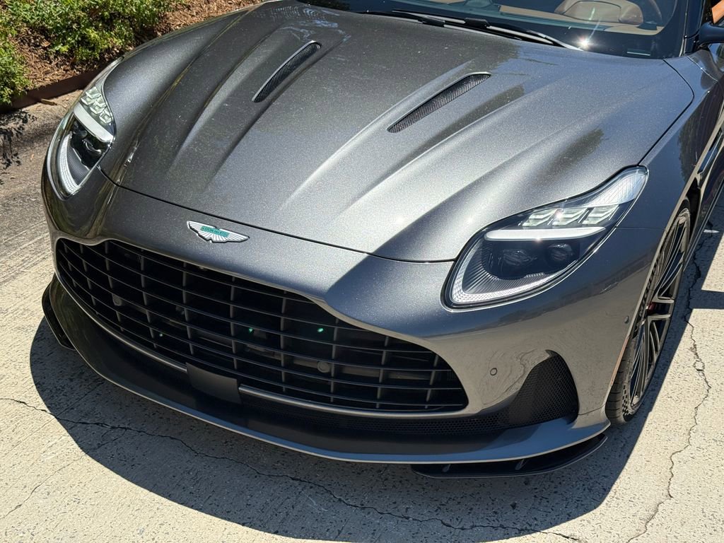 Used 2024 Aston Martin DB12 Coupe RWD image 22
