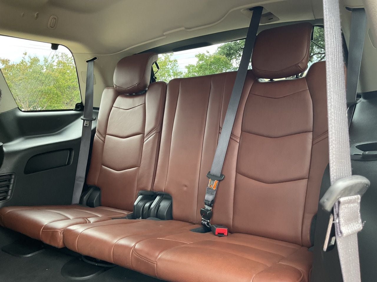 Used 2017 Cadillac Escalade Premium Luxury AWD/4WD image 9