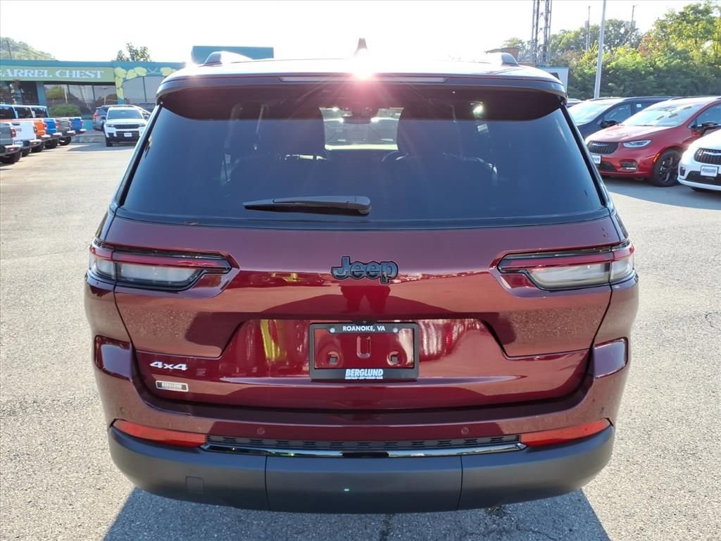 New 2025 Jeep Grand Cherokee L Altitude image 5