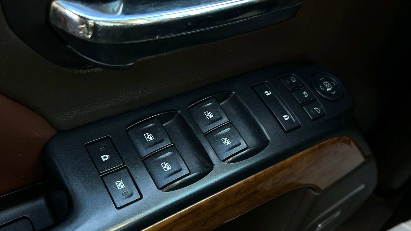 Used 2015 Chevrolet Silverado 2500 High Country w/ Duramax Plus Package image 35