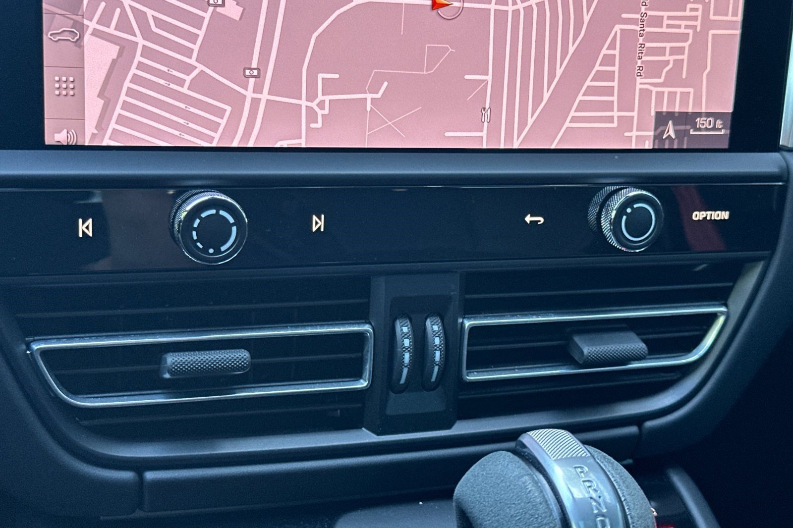 Used 2024 Porsche Macan GTS image 29