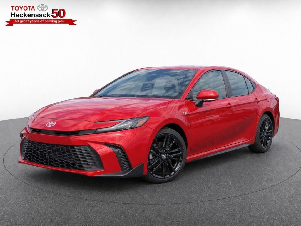 Used 2026 Toyota Camry SE FWD image 2