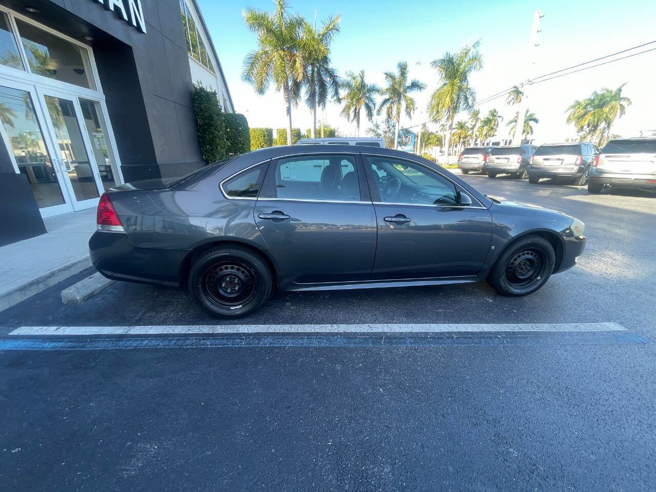 Used 2010 Chevrolet Impala LS image 5