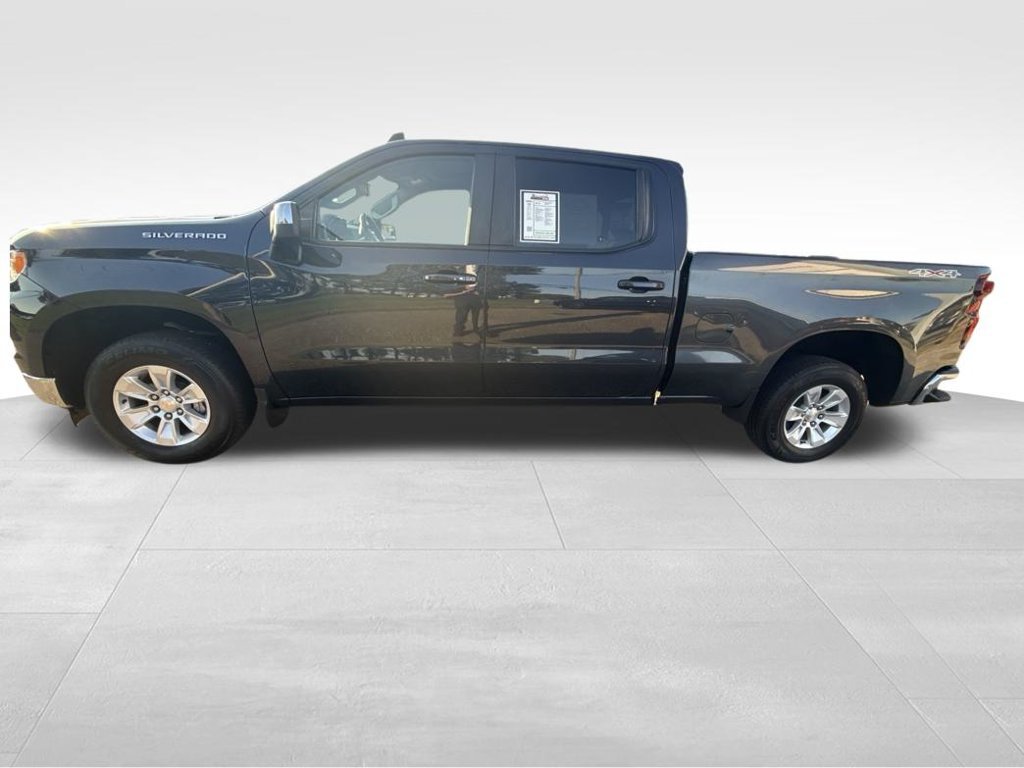 Used 2023 Chevrolet Silverado 1500 LT w/ Protection Package AWD/4WD image 2