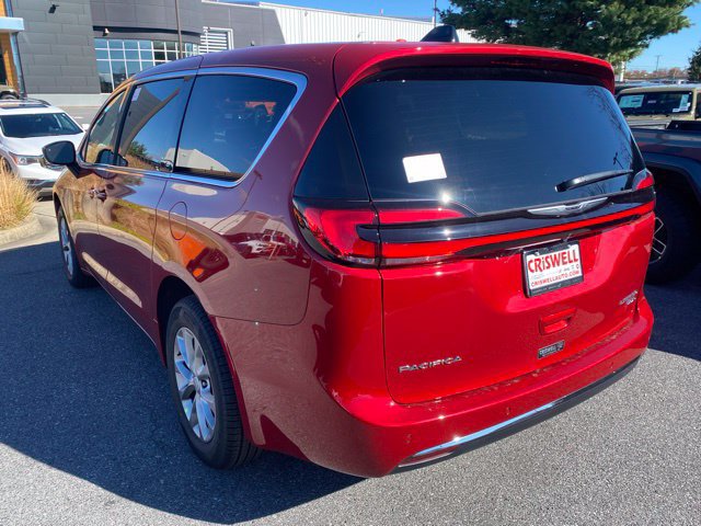 New 2026 Chrysler Pacifica Limited w/ Uconnect Theater Family Group AWD/4WD image 5