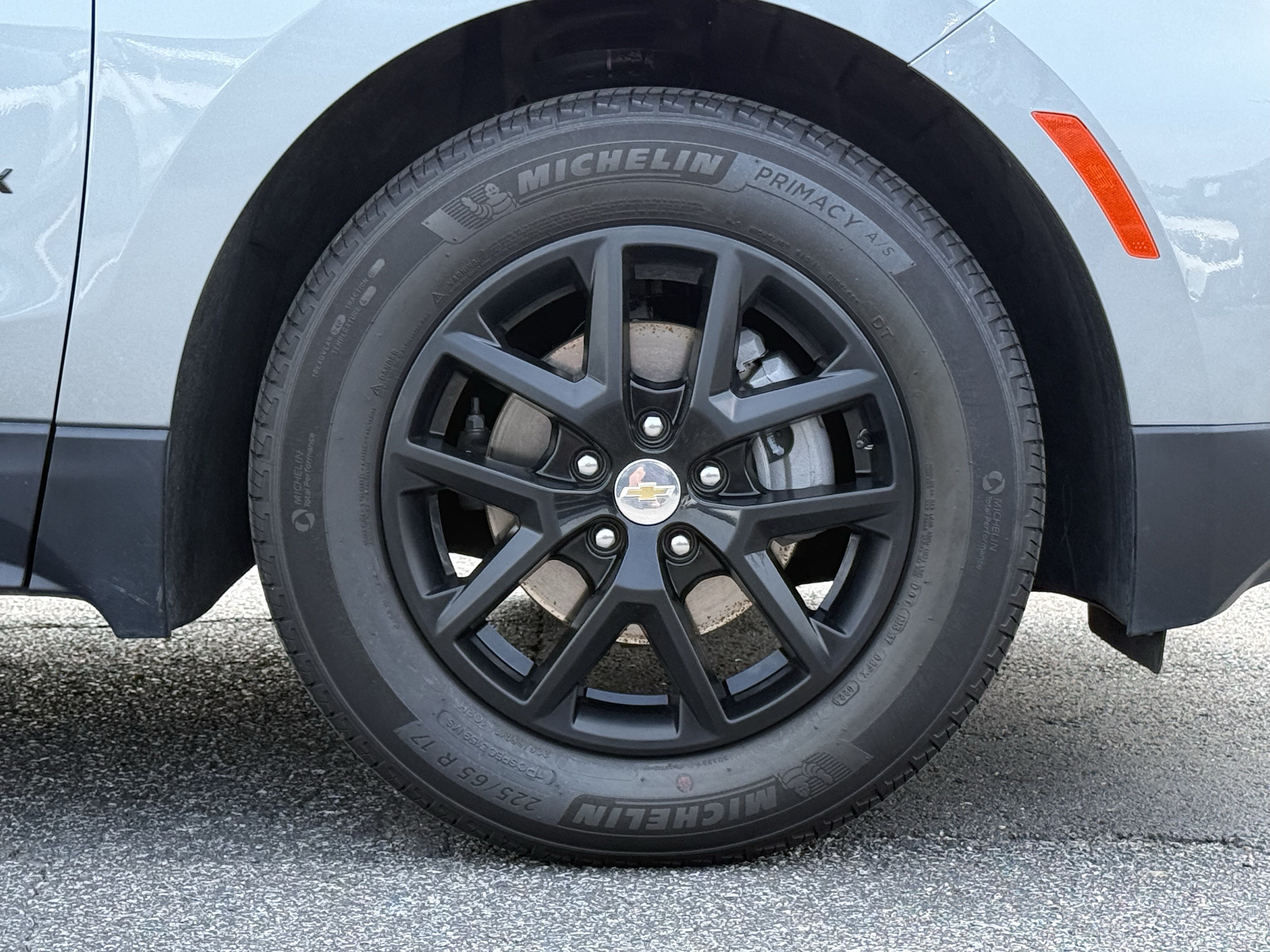 Used 2024 Chevrolet Equinox LT FWD image 12