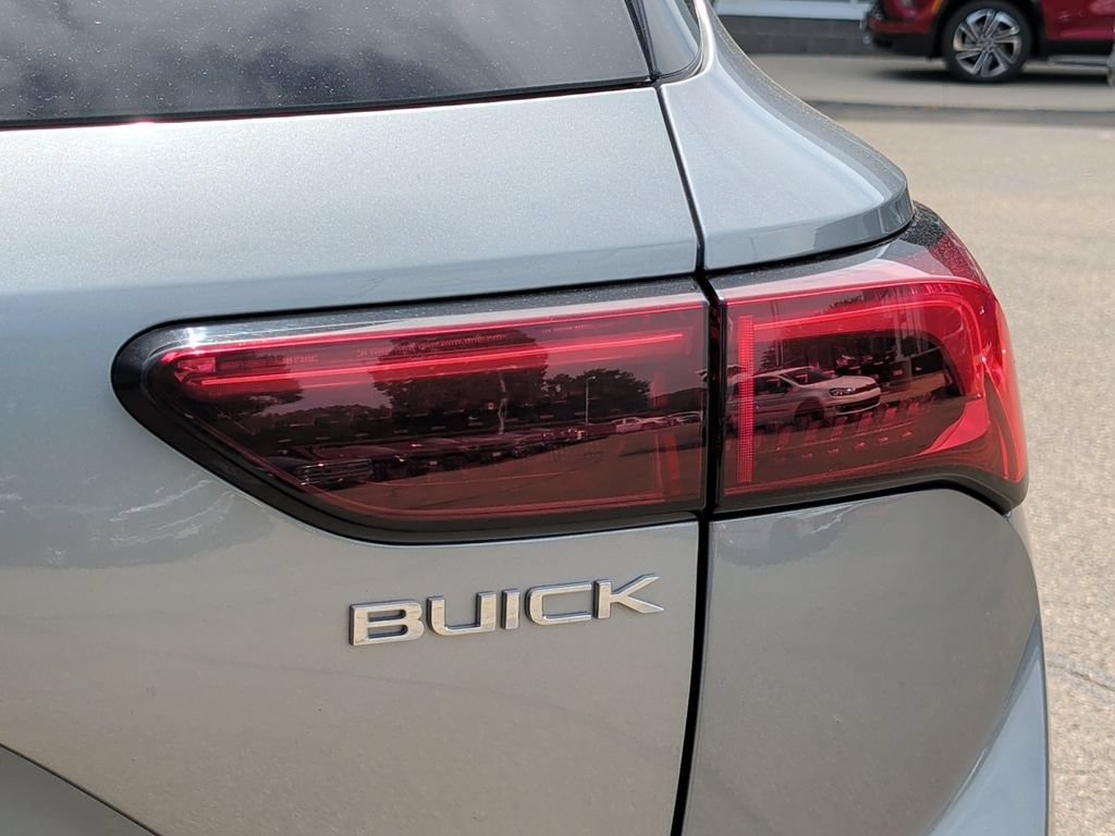 Used 2024 Buick Envision Preferred AWD/4WD image 43