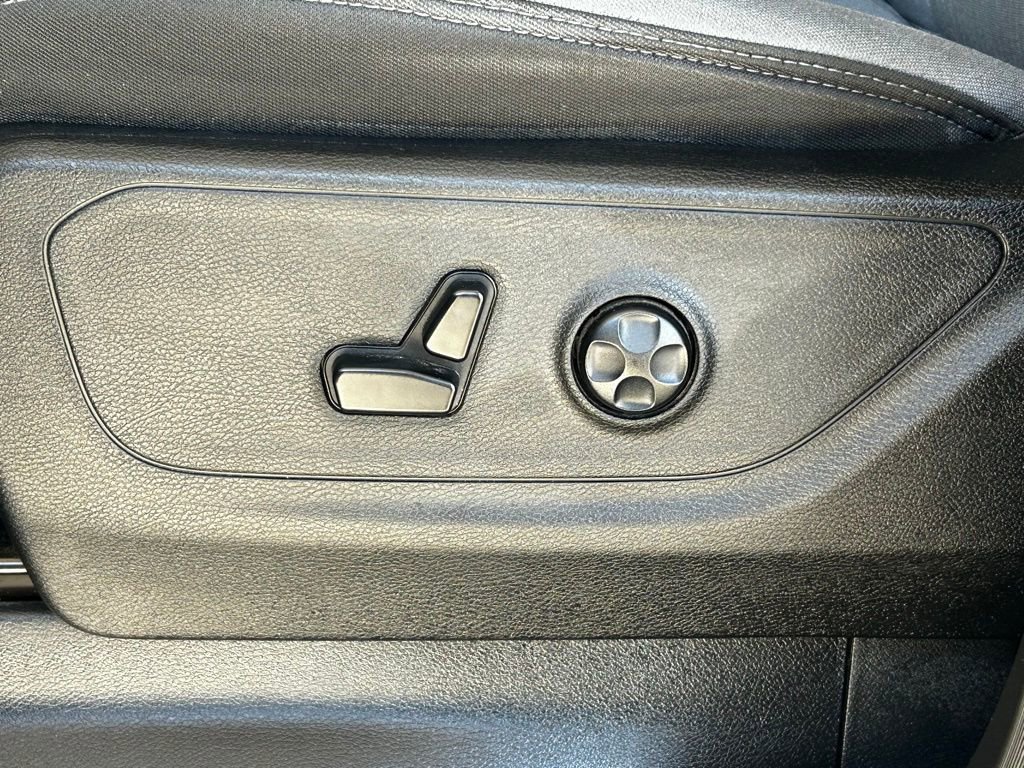 Used 2019 RAM 1500 Big Horn image 32