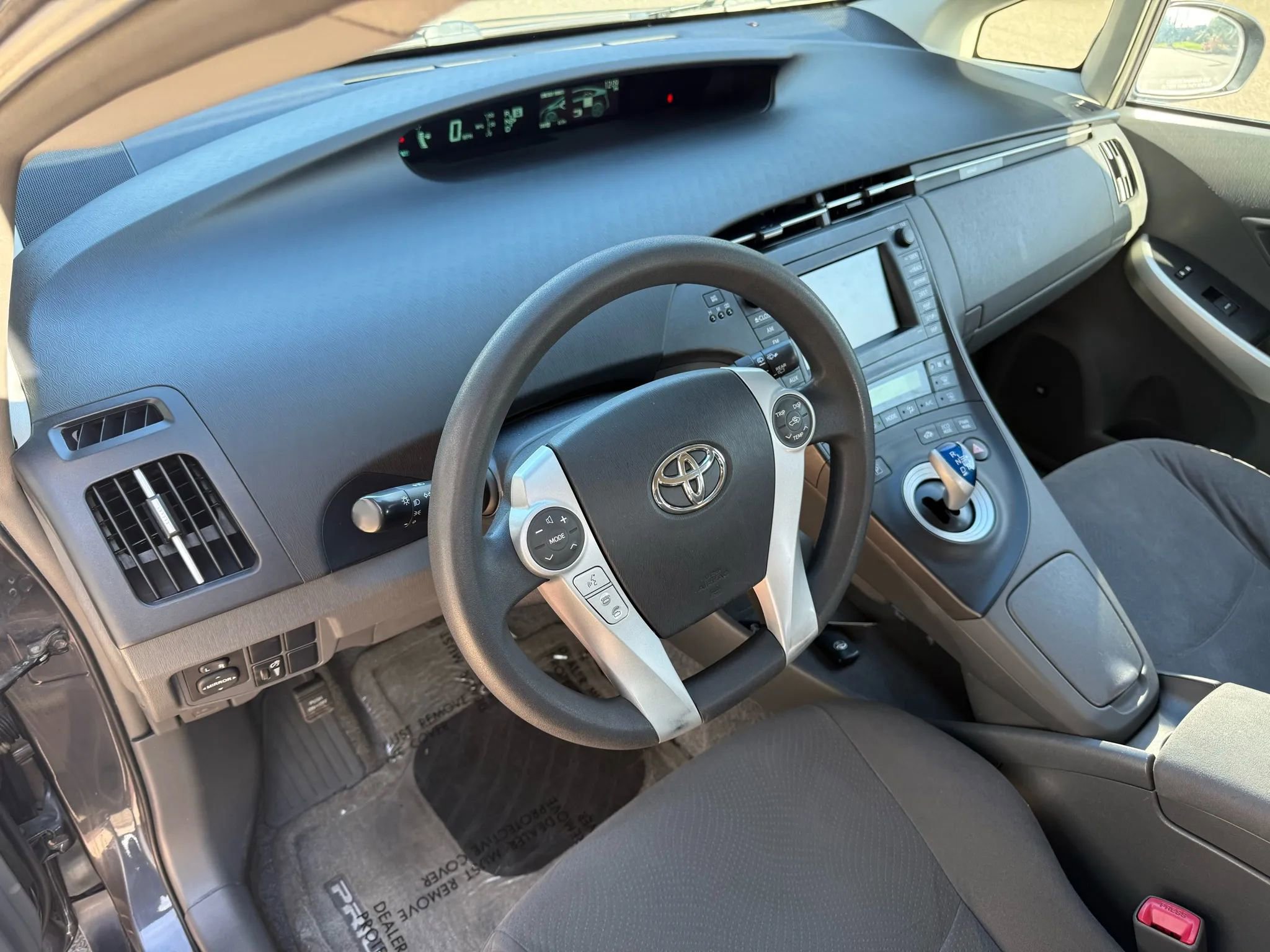 Used 2011 Toyota Prius Three w/ Navigation Pkg image 11
