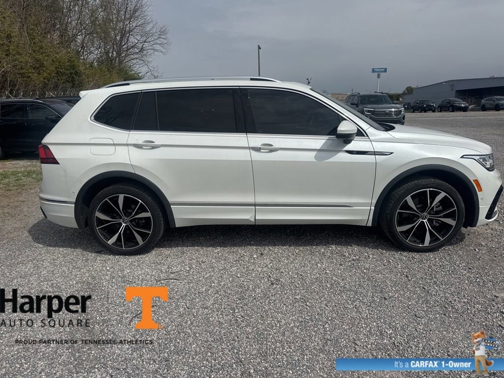 Used 2023 Volkswagen Tiguan SEL R-Line image 6