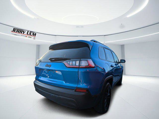Certified 2023 Jeep Cherokee Altitude Lux image 2