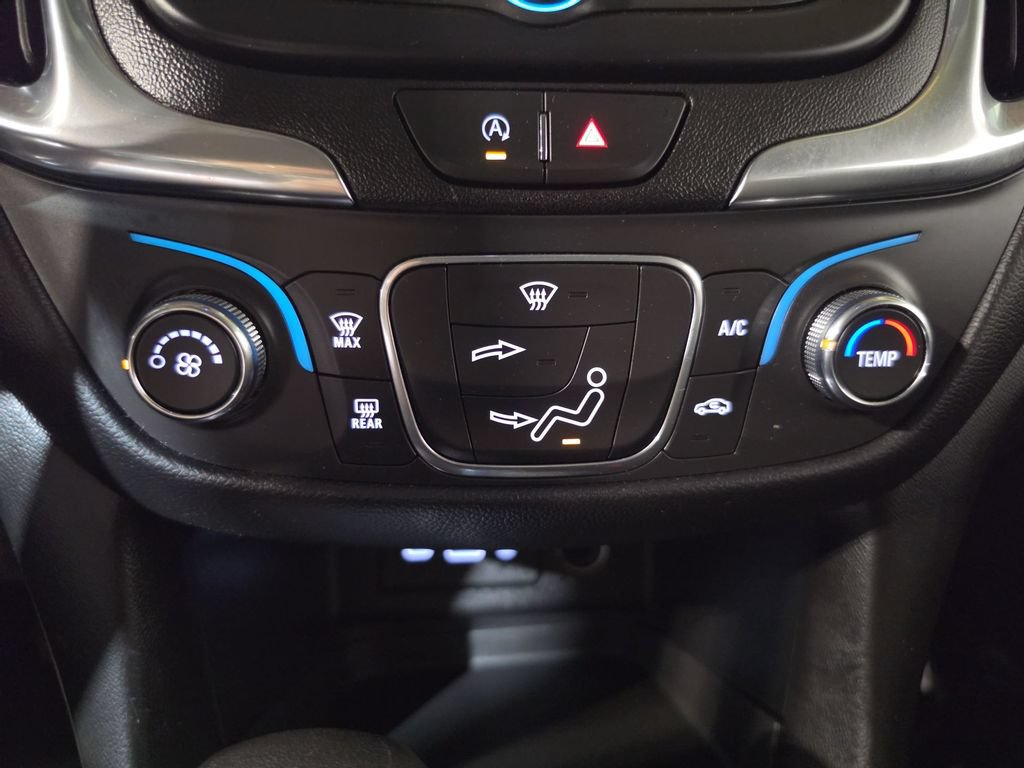 Used 2022 Chevrolet Equinox LT AWD/4WD image 16