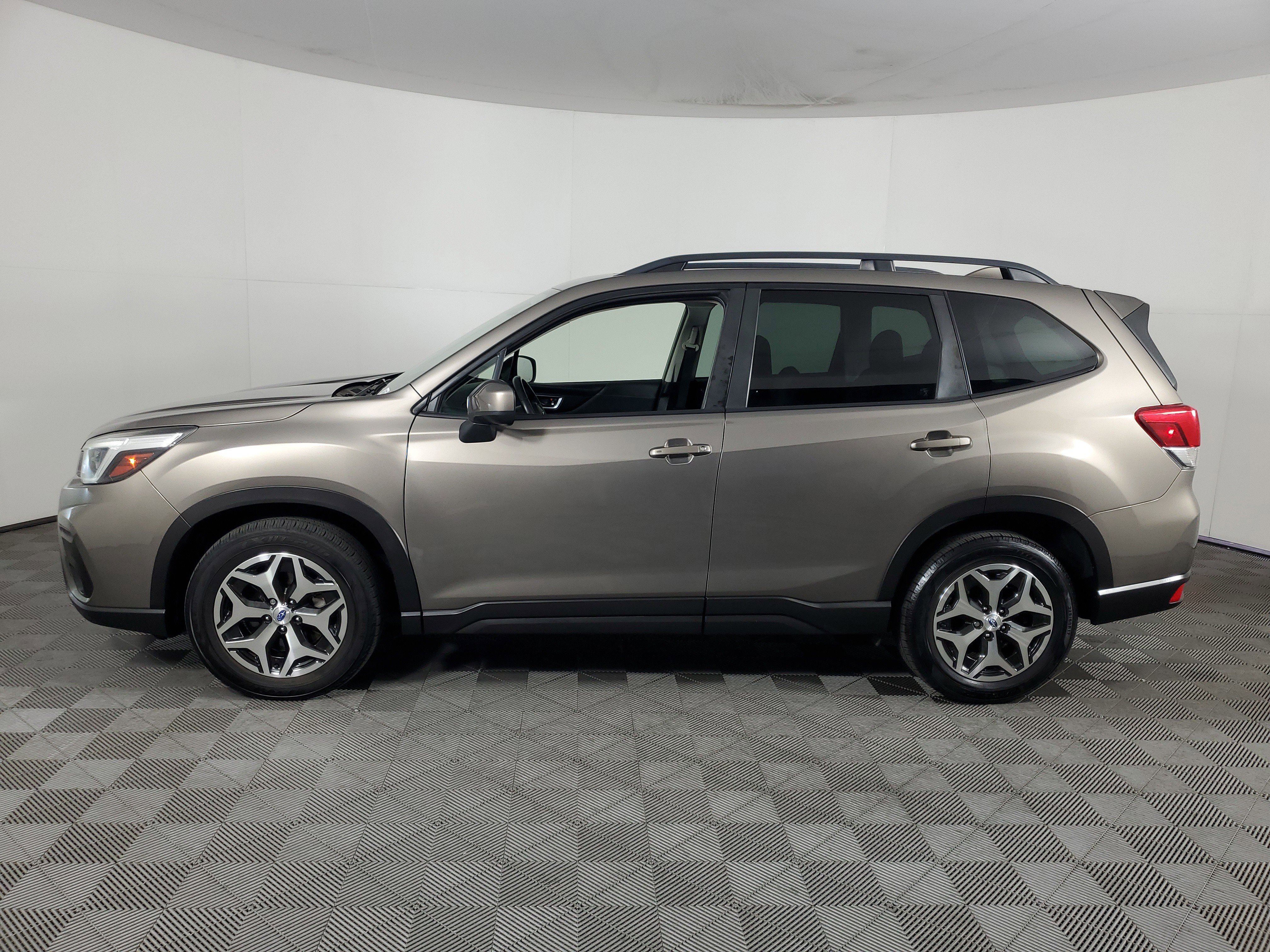 Used 2021 Subaru Forester Premium AWD/4WD image 7