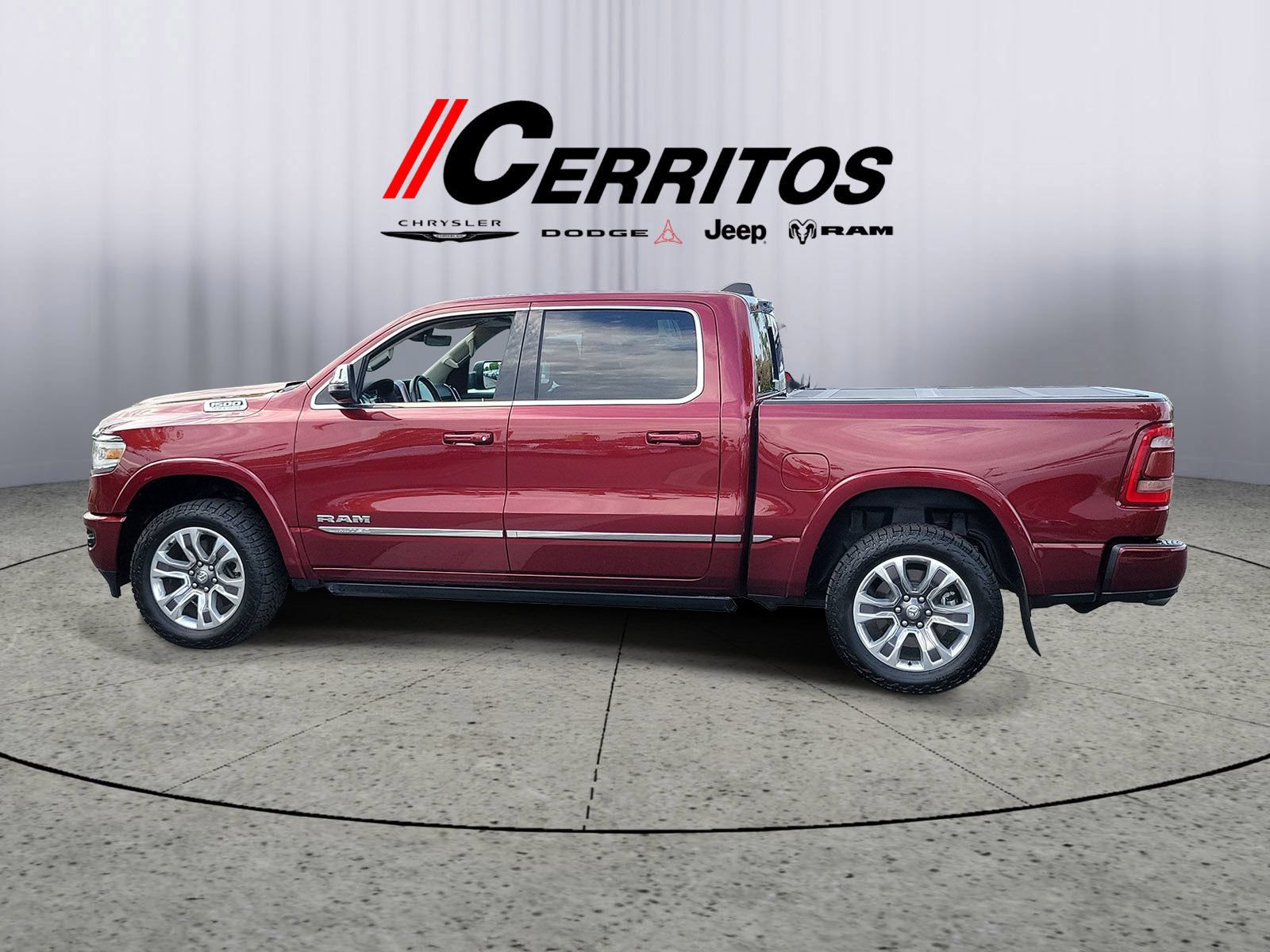 Used 2024 RAM 1500 Limited AWD/4WD image 2