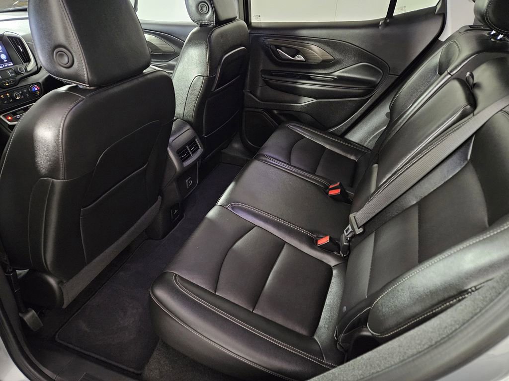 Used 2024 GMC Terrain SLT w/ Elevation Edition image 25