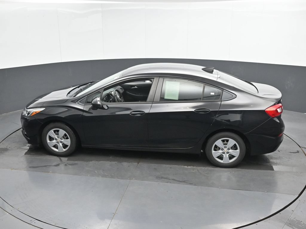 Used 2017 Chevrolet Cruze LS FWD image 35