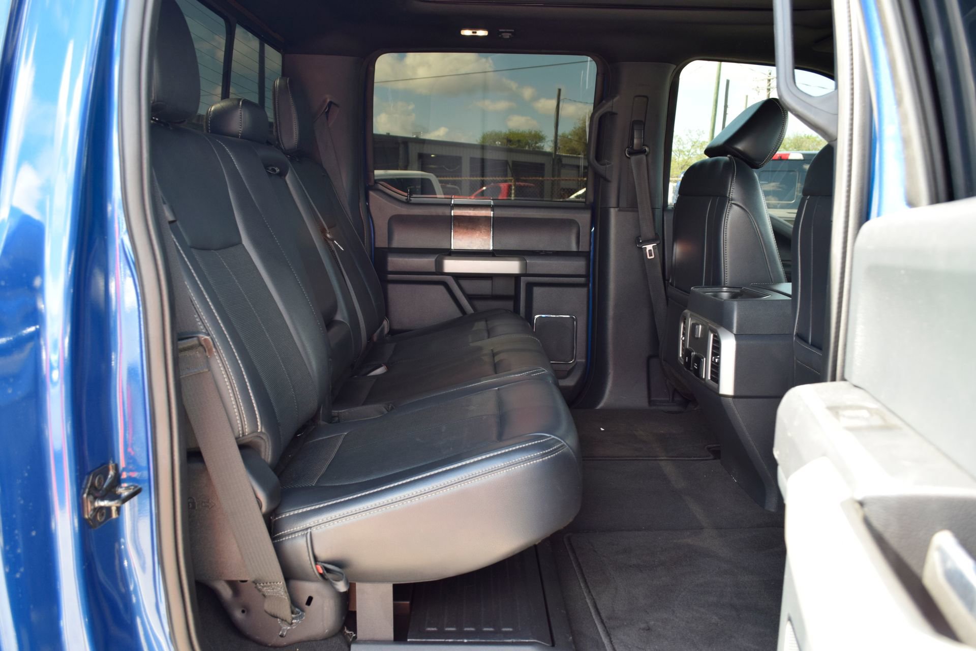 Used 2022 Ford F250 Lariat w/ Lariat Ultimate Package AWD/4WD image 22