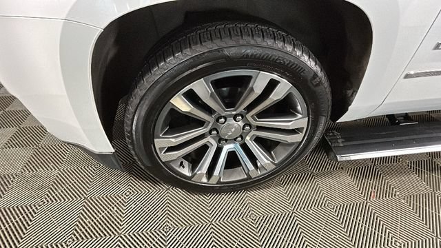 Used 2019 GMC Yukon XL Denali w/ Denali Ultimate Package AWD/4WD image 9