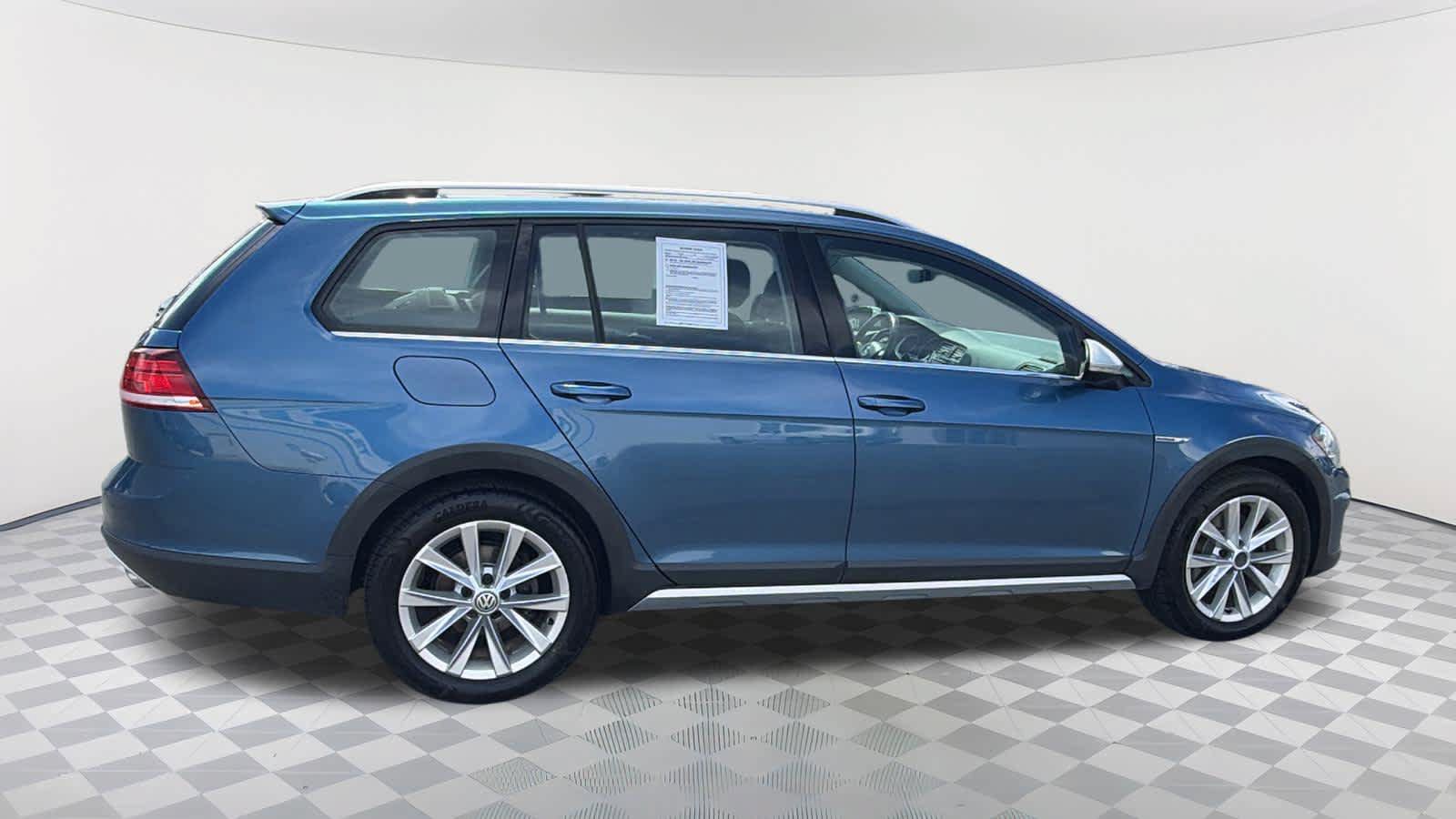 Used 2018 Volkswagen Golf Alltrack SE AWD/4WD image 4