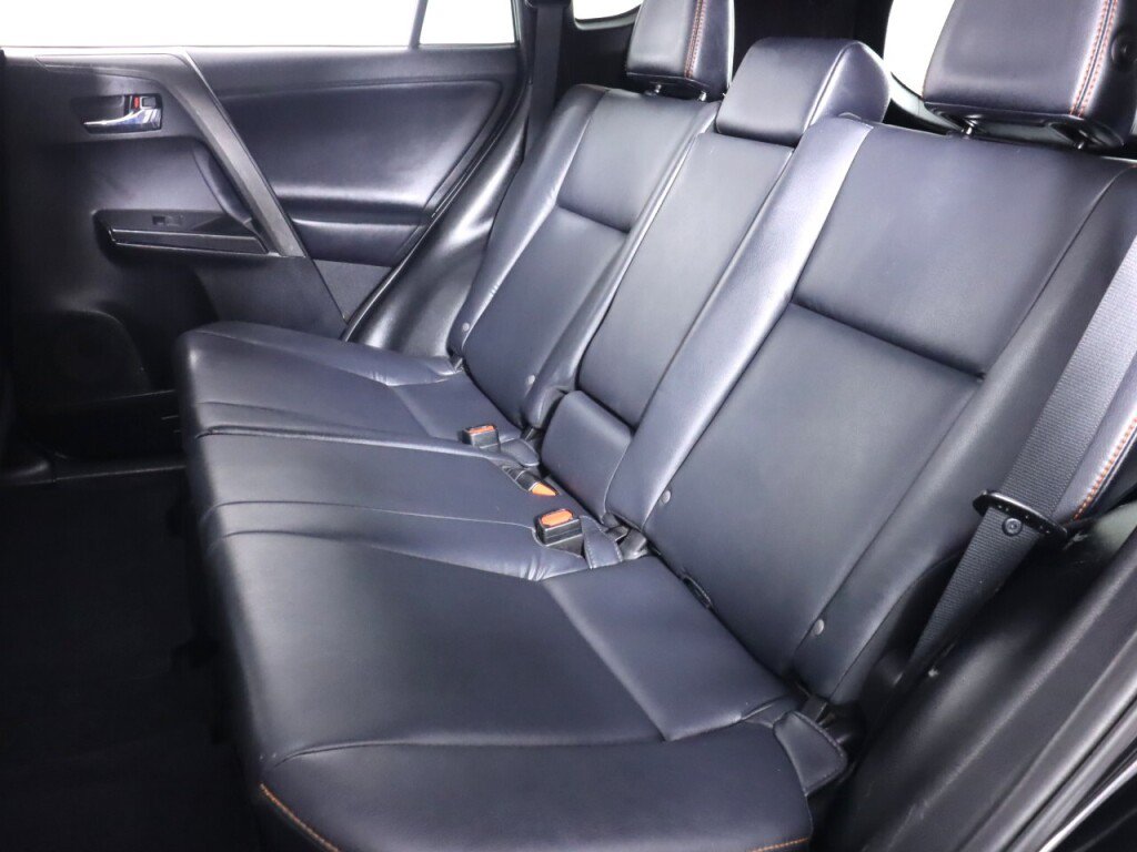 Used 2017 Toyota RAV4 SE AWD/4WD image 32
