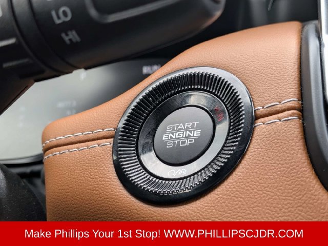 Certified 2025 Jeep Compass Limited w/ Elite Group AWD/4WD image 26