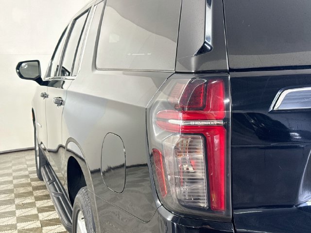 Used 2023 Chevrolet Suburban LT RWD image 35