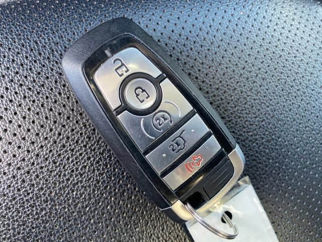 Used 2022 Ford Escape SEL w/ Technology Package FWD image 24