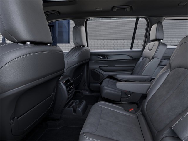 New 2025 Jeep Grand Cherokee L Altitude image 23