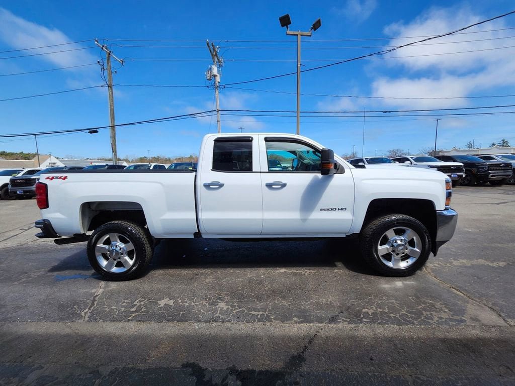 Used 2018 Chevrolet Silverado 2500 W/T w/ Snow Plow Prep Package AWD/4WD image 6
