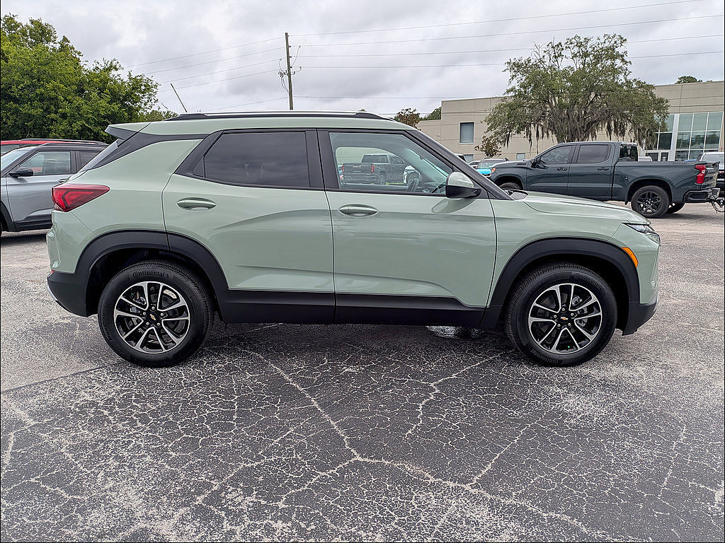 New 2026 Chevrolet TrailBlazer LT w/ Convenience Package FWD image 3