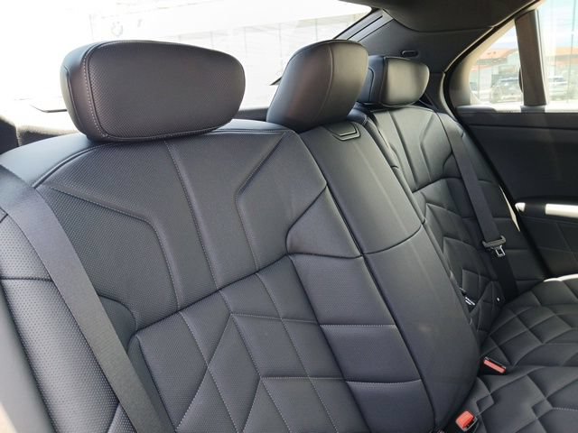 New 2026 BMW 740i w/ Executive Package RWD image 12