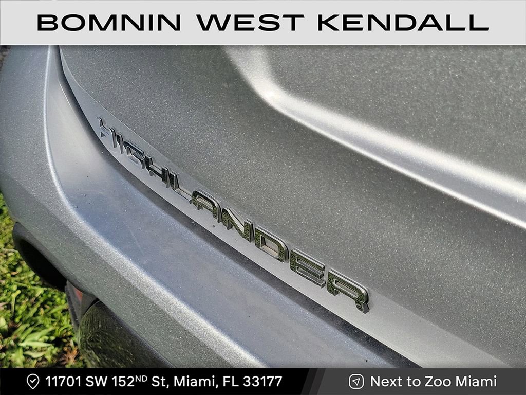 Used 2023 Toyota Highlander Limited image 6