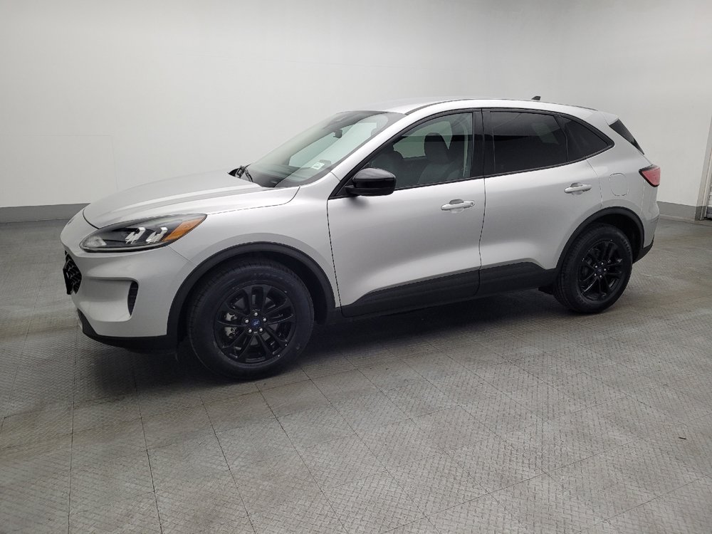 Used 2020 Ford Escape SE Sport image 2