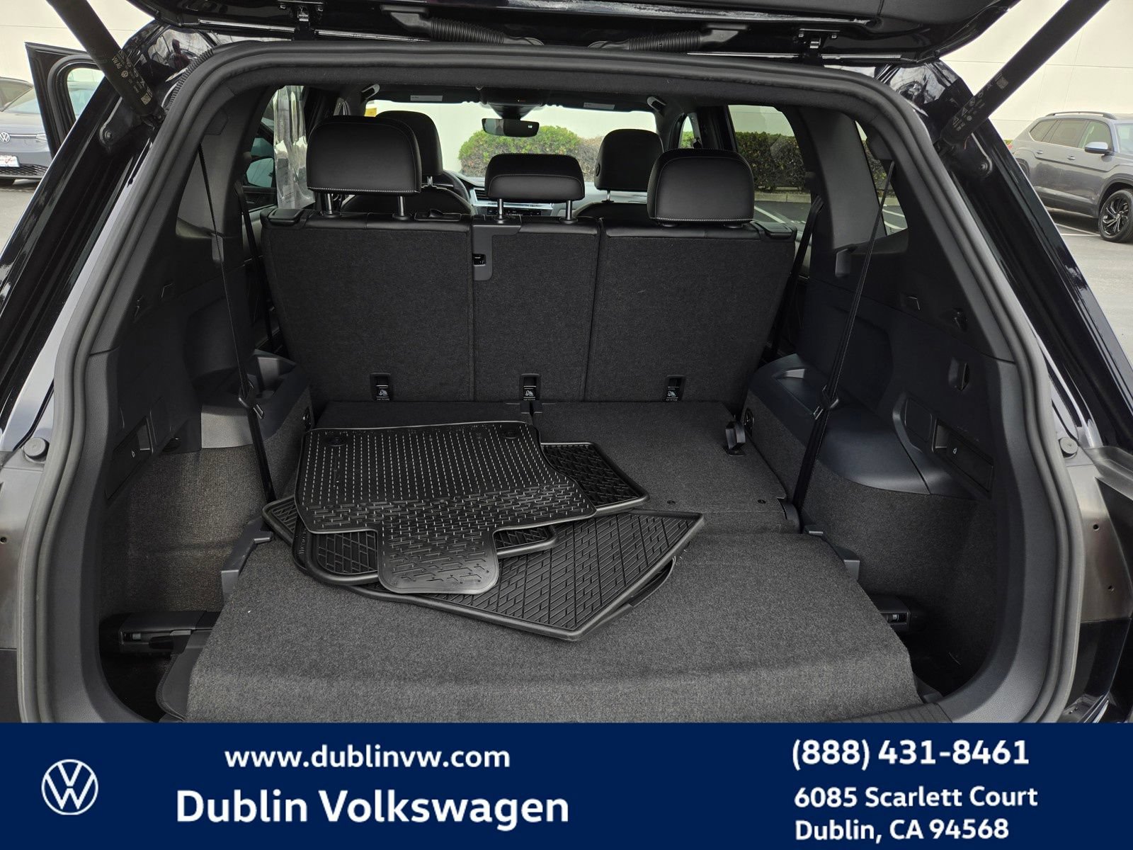 Used 2022 Volkswagen Tiguan SE R-Line FWD image 26